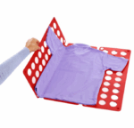 Dispozitiv pentru impaturit haine, rosu