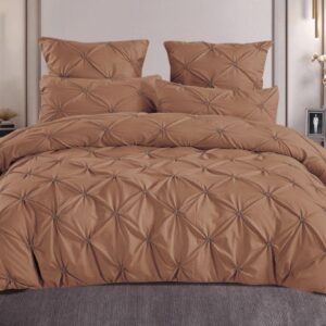 Lenjerie de Pat 6 Piese Brodata | Broderie Fina Rezistenta | Cearceaf Pilota 200x230 | Pat 230x250 | 4 Fete Perna 50x70 si 70x70 | Maro